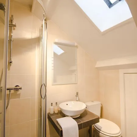 Hotel Rond Point D Arbois 2*